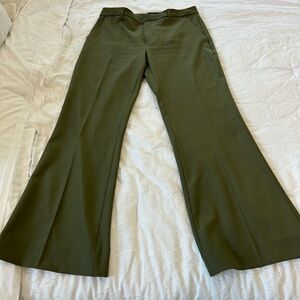 Banana Republic Green boot-cut Pants Effortless Style